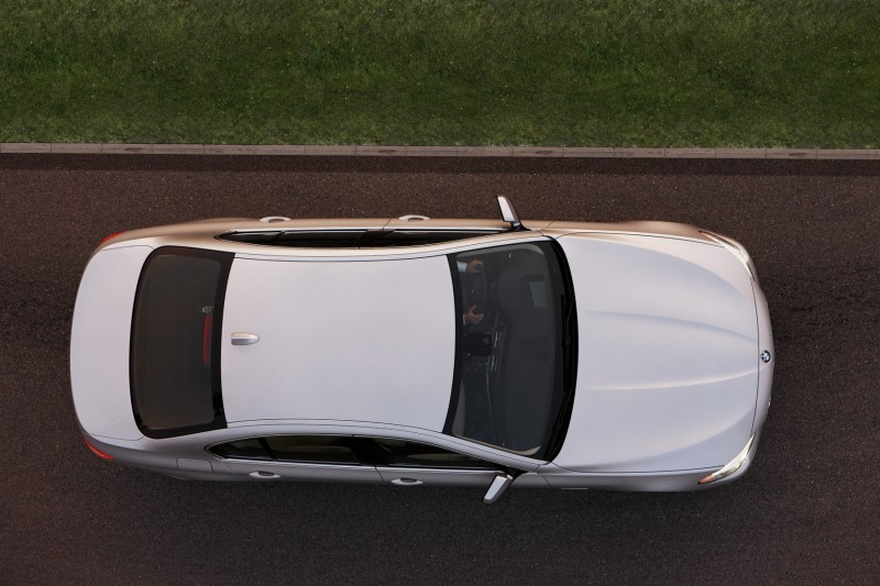 new-wallpapers-2011-bmw-5-series-25.jpg