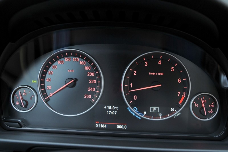 2011_bmw_5series_ip_fd_1_1600.jpg