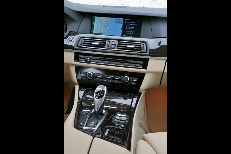 2011_bmw_5series_cc_fd_1_1600.jpg