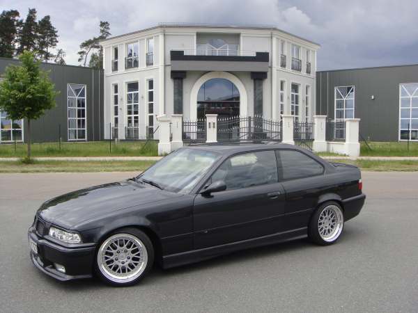 bmwseitlichvilla2.jpg