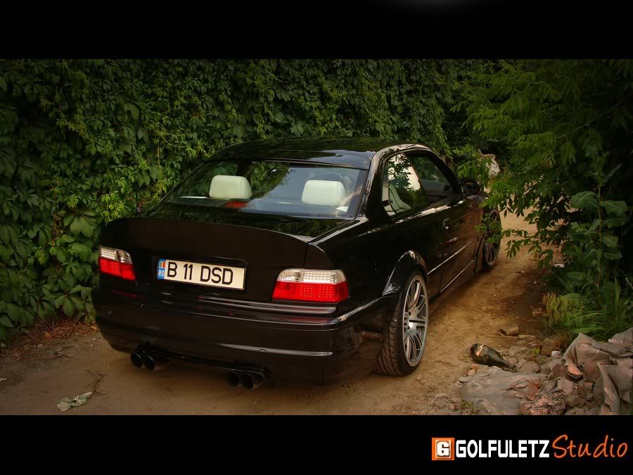 bmwm33.jpg