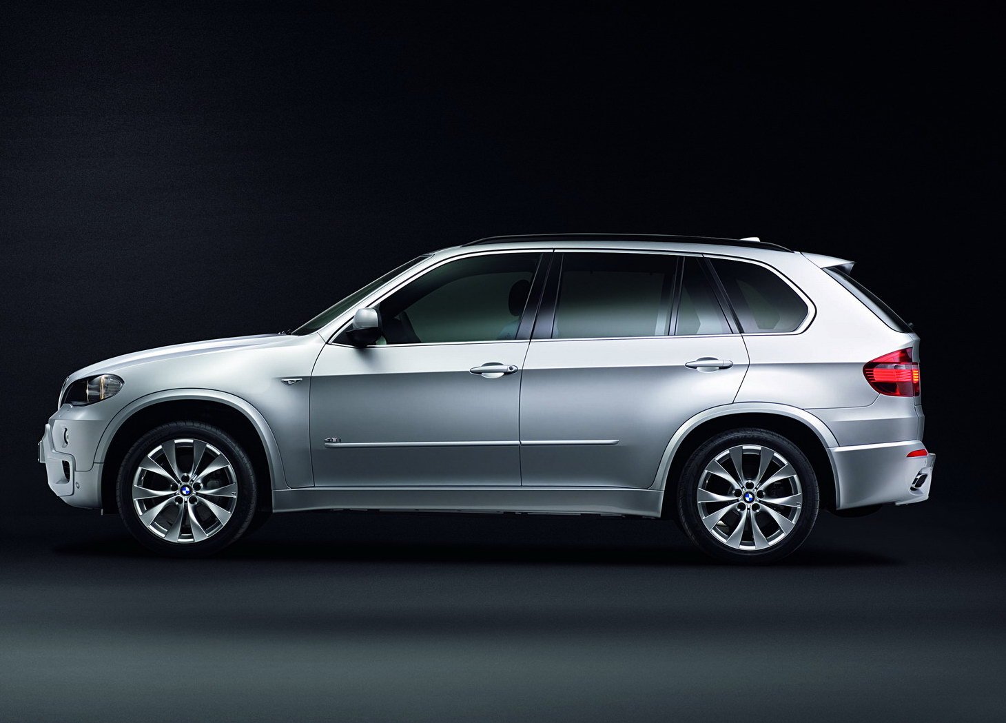 bmw-x5-pack-m-de-lado.jpg