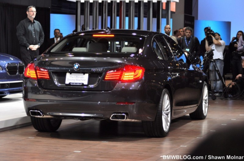 2011-bmw-550i-nyias-1.jpg