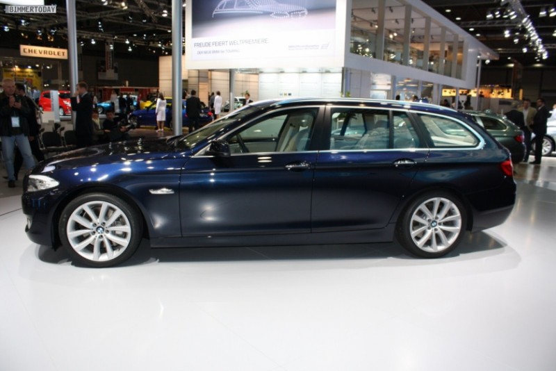 BMW-5er-Touring-F11-Imperialblau-171.JPG