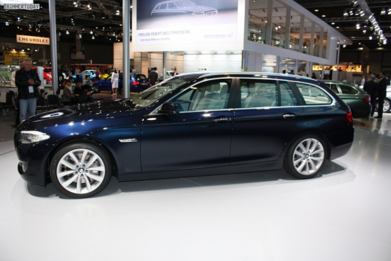 BMW-5er-Touring-F11-Imperialblau-181.JPG