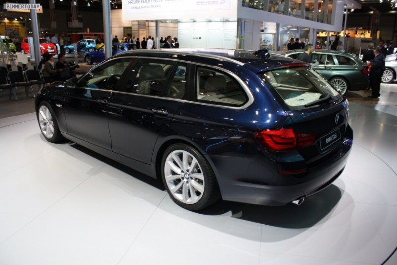 BMW-5er-Touring-F11-Imperialblau-311.JPG