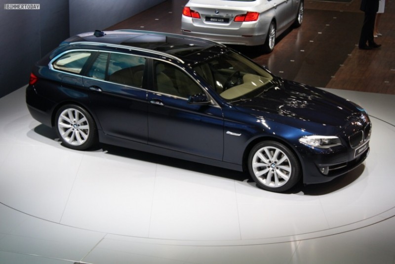 BMW-5er-Touring-F11-Imperialblau-421.JPG