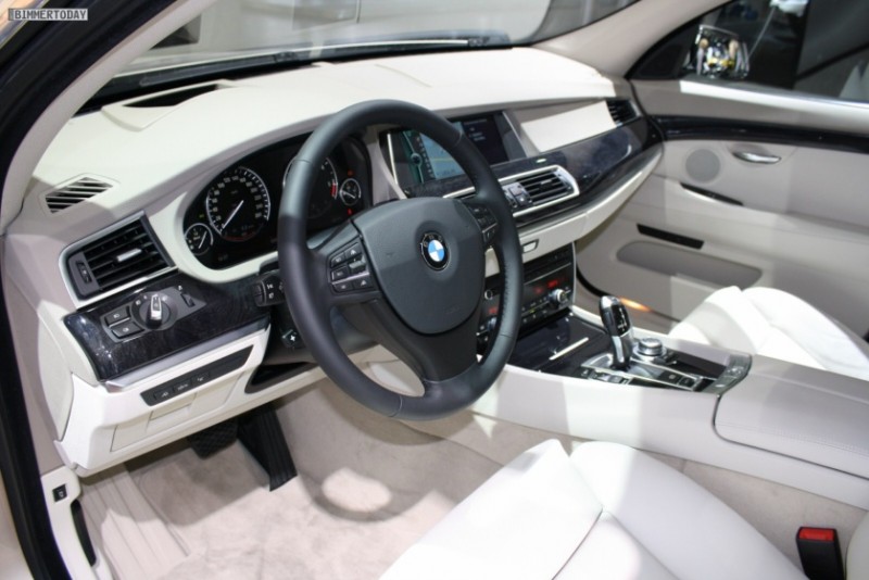 BMW-5er-GT-F07-Interieur-AMI-2010-03.JPG