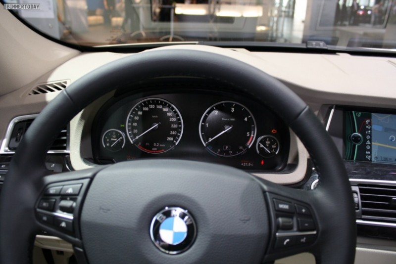 BMW-5er-GT-F07-Interieur-AMI-2010-07.JPG
