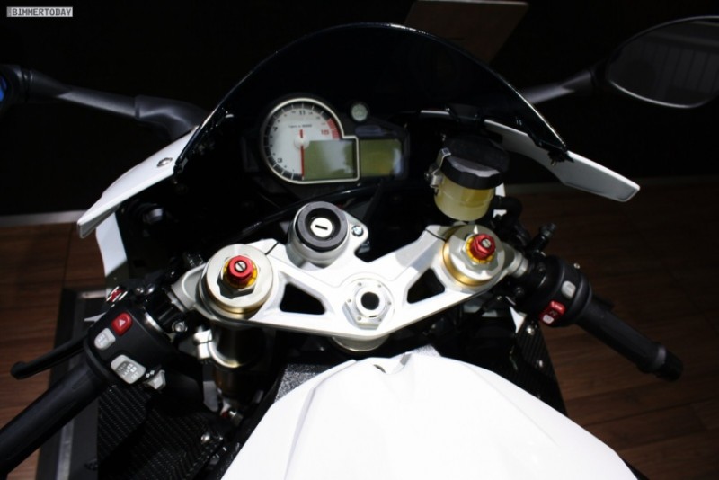 BMW-S1000RR-AMI-2010-02.JPG