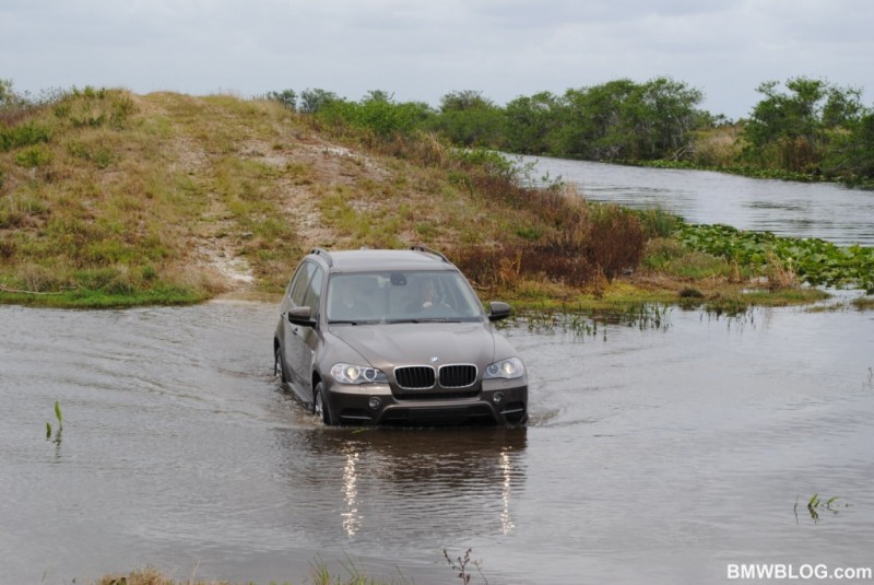 2010-bmw-x5-lci-92.JPG