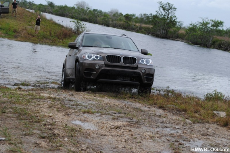 2010-bmw-x5-lci-214.JPG