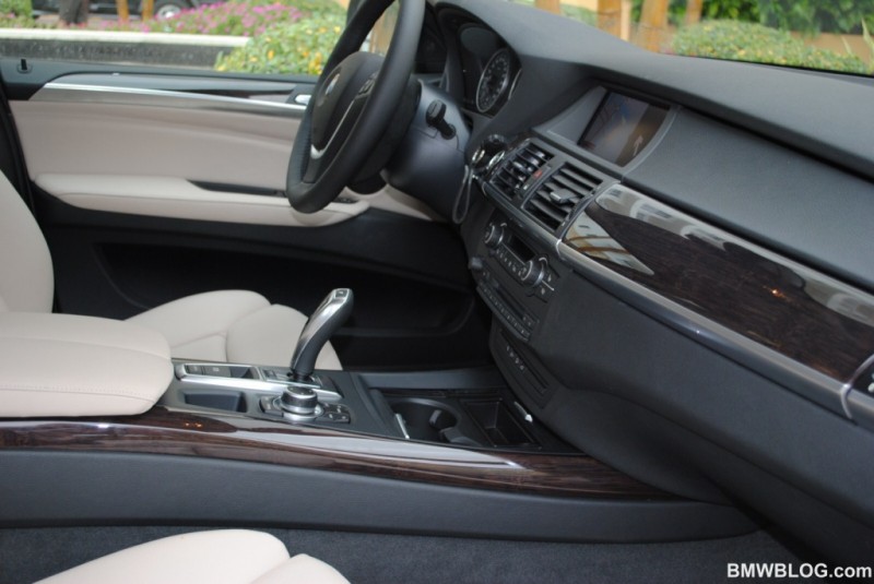2010-bmw-x5-lci-342.JPG