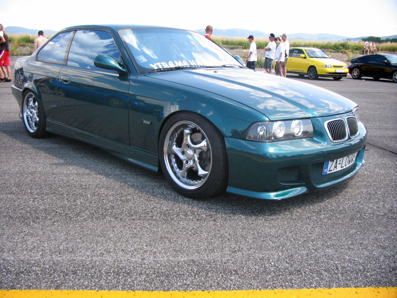BMW_3.jpg