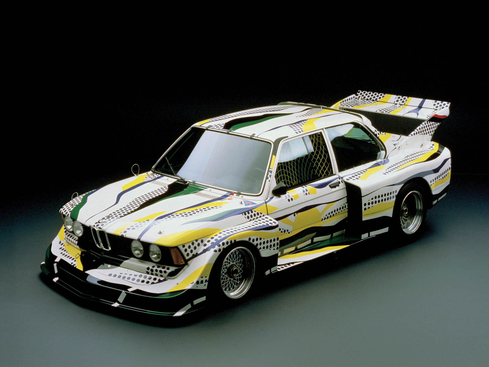 BMW ArtCars 1977 320i Roy Lichtenstein 001.jpg