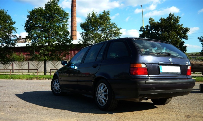 e36touring2.jpg