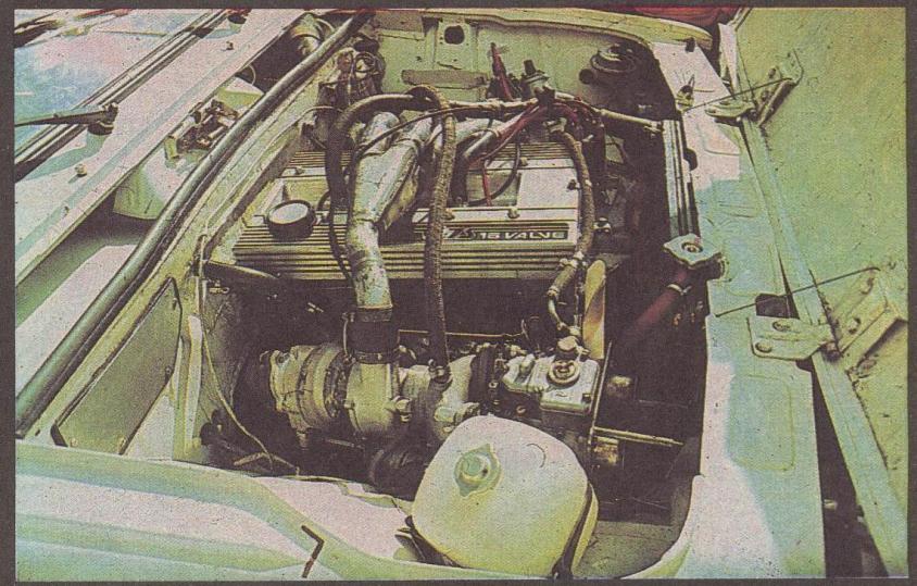 vftsT16enginebay.jpg