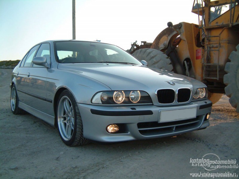 bmw-5-e39-528i-7667.jpg