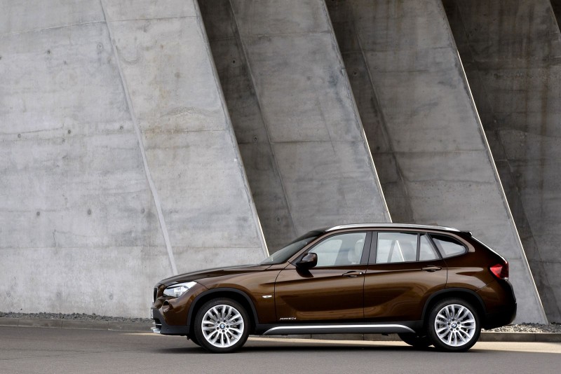 bmw-x1-marrakesh-brown-14.jpg