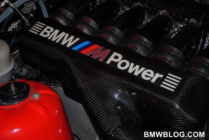 bmw-m8-100.jpg