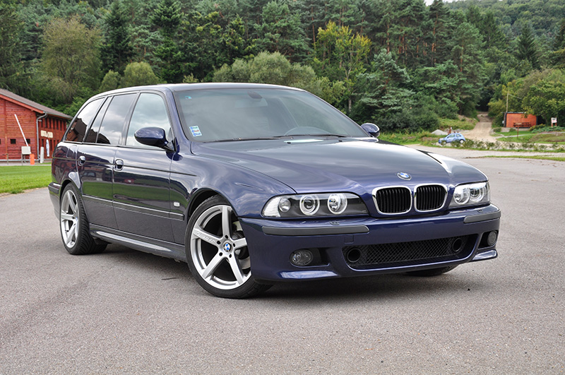 E39-528-BMWS.jpg