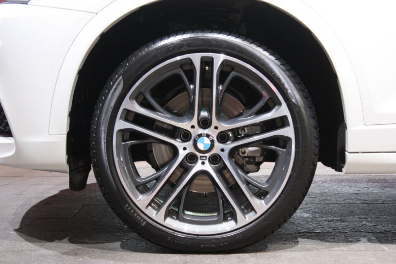 007-2011-bmw-x3-paris.jpg