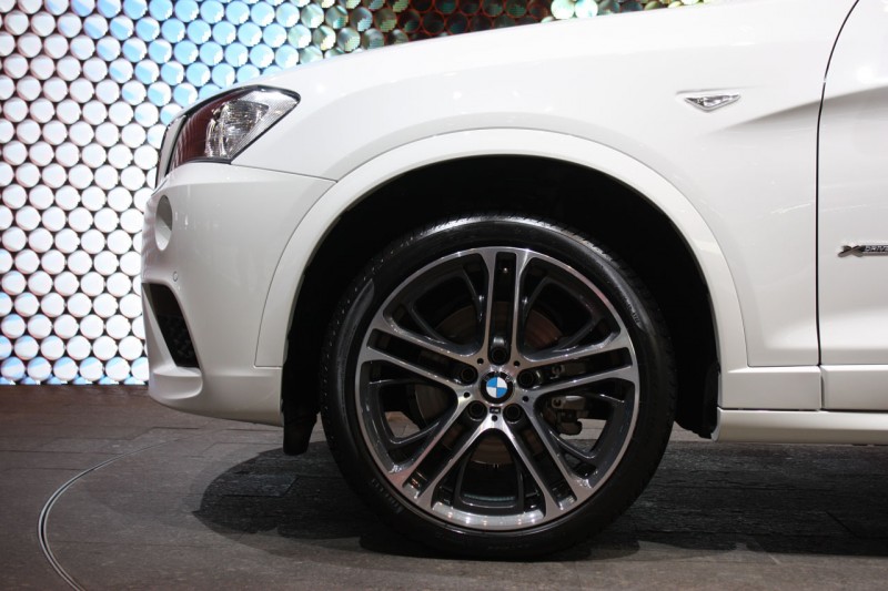 008-2011-bmw-x3-paris.jpg