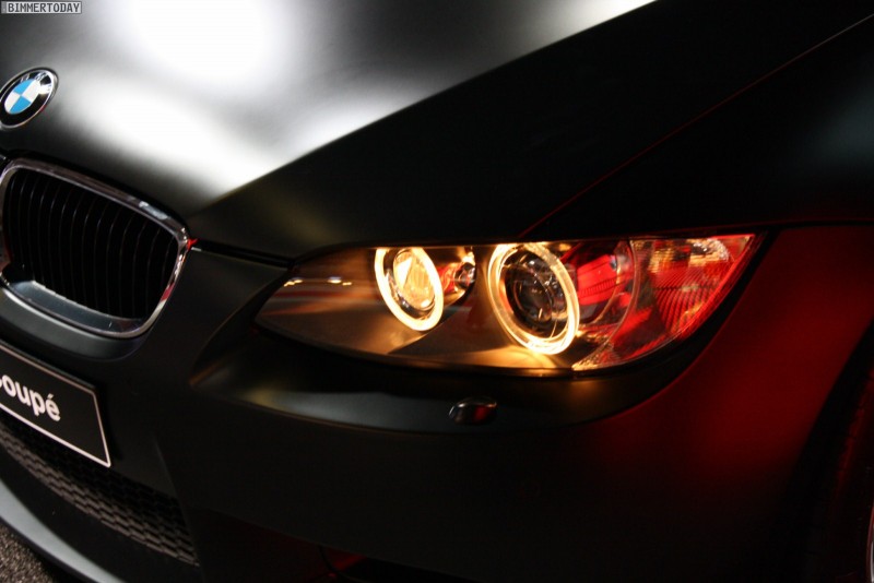 BMW-M3-Coupé-Frozen-Black-Metallic-Performance-Parts-Paris-2010-32.JPG