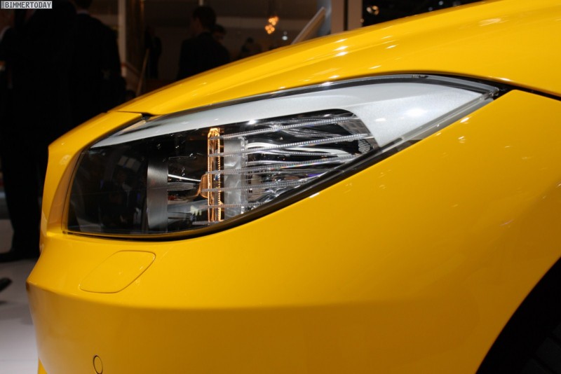 BMW-Z4-sDrive35is-Atacama-Gelb-Paris-2010-02.JPG