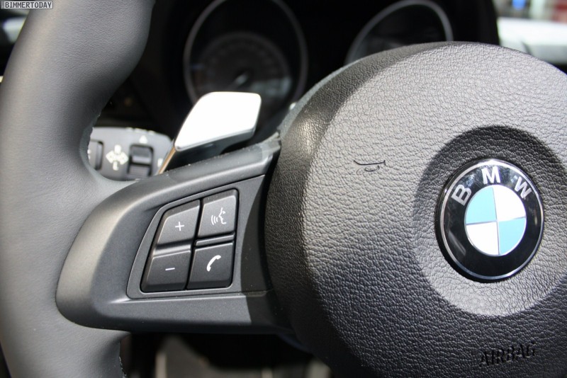 BMW-Z4-sDrive35is-Atacama-Gelb-Paris-2010-10.JPG