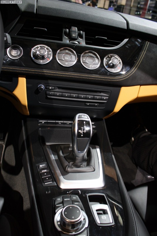 BMW-Z4-sDrive35is-Atacama-Gelb-Paris-2010-34.JPG