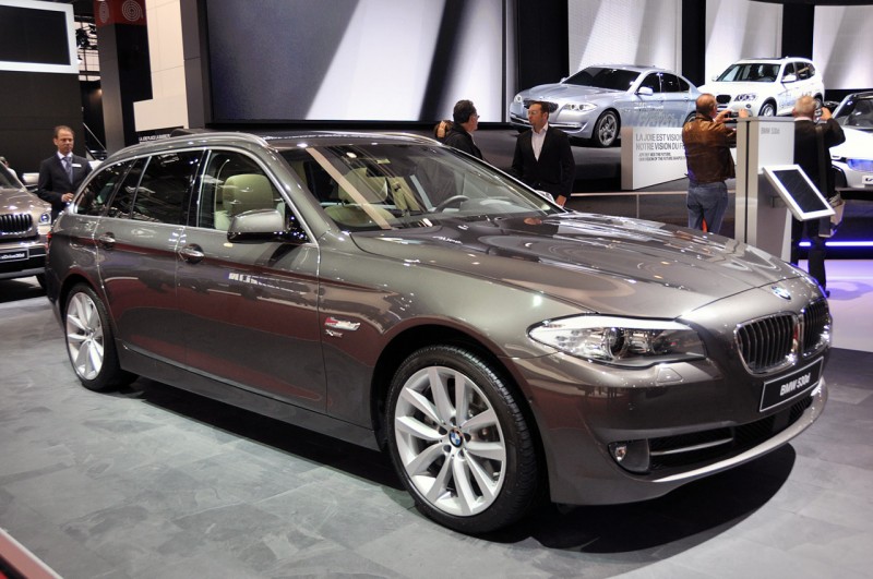 01bmw5seriestouringparis2010.jpg