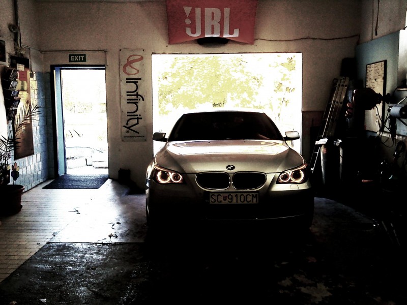 JBL BMW.jpg