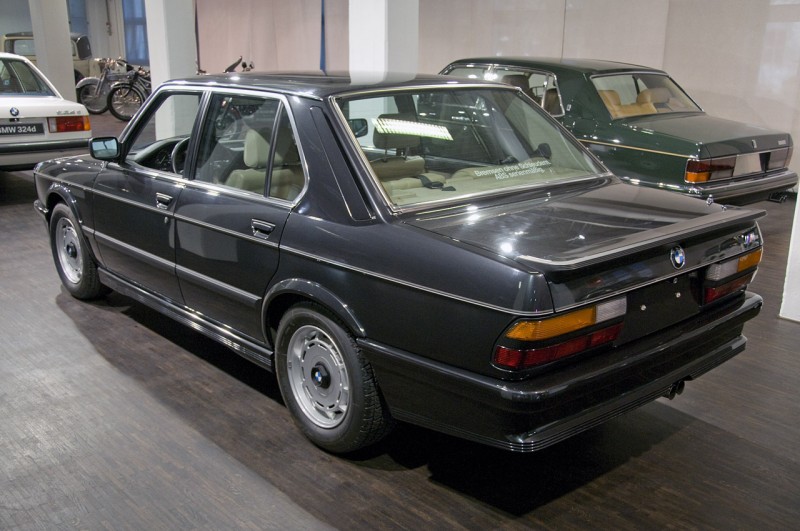 15bmwclassics.jpg