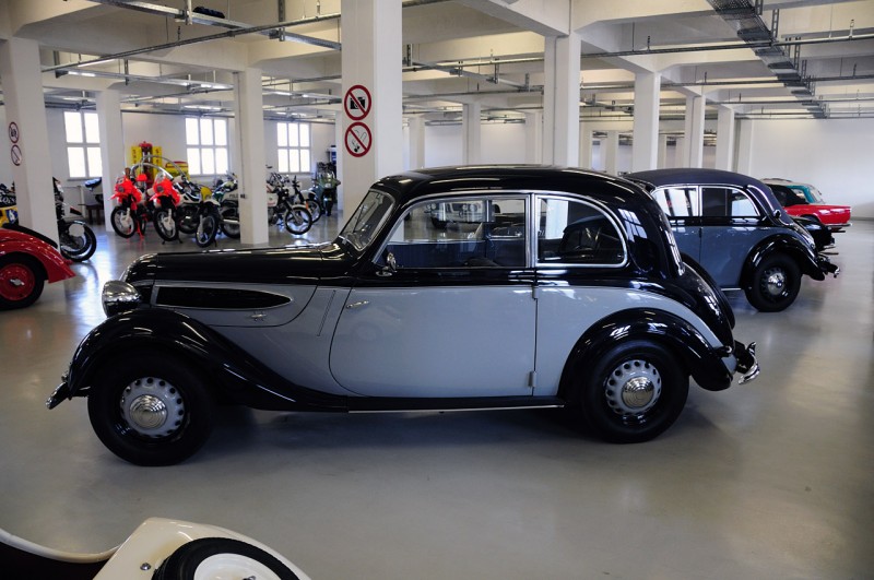 53bmwclassics.jpg