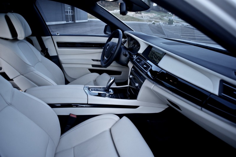 BMW-760Li-Shaston-Lumma-Interieur-02.jpg
