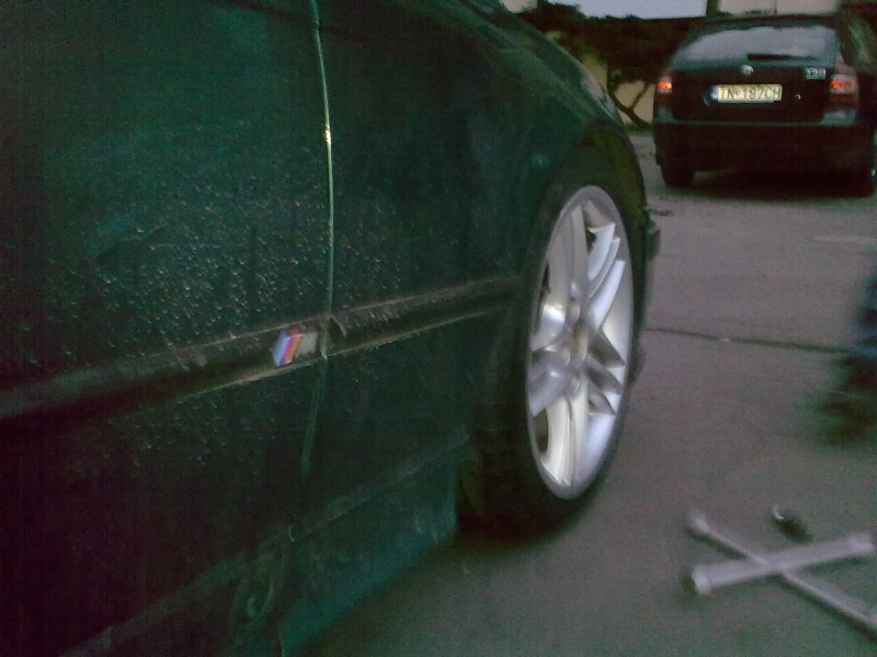 27112010518.jpg