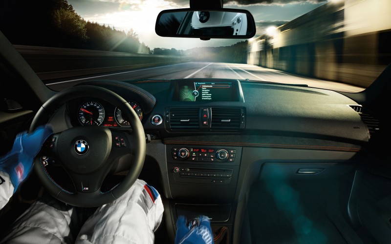 1920x1200_bmw_m1series_coupe_09.jpg