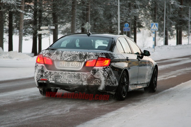 07-2012-bmw-m5-winter.jpg
