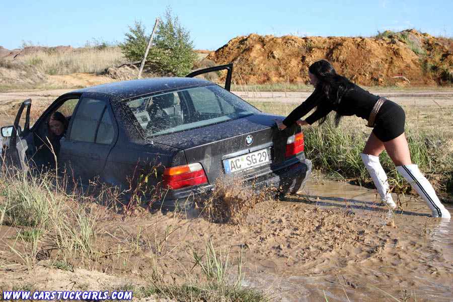 bmwstuckandwetboots14em8.jpg