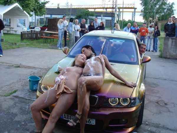 normal_bmw_babes_6.JPG