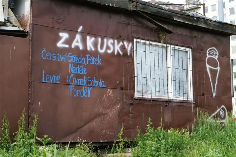 podezrela cukrarna.jpg