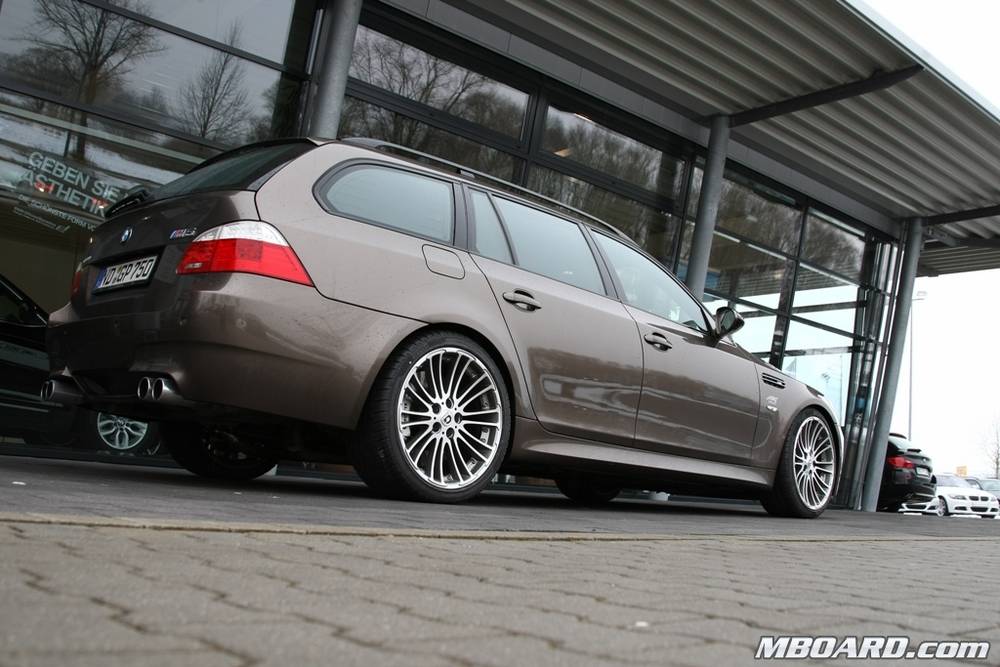 G-POWER_M5_E61_Touring_06_1024.JPG