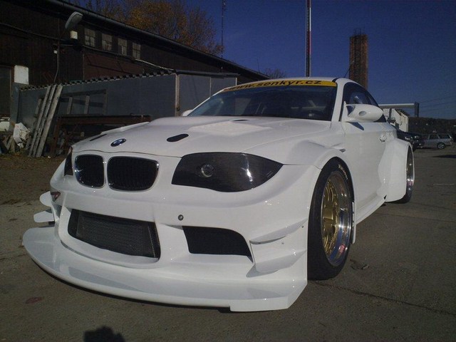 mini-Senkyr-BMW-1-Series-Coupe-GTR-2.jpg