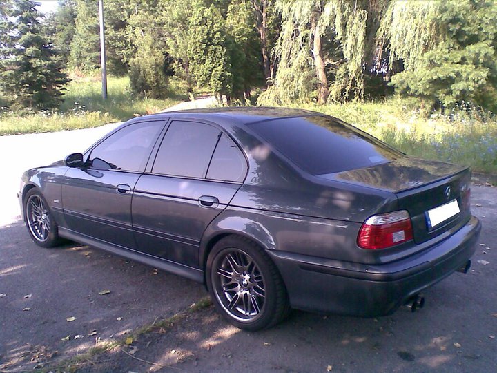 bmw2.jpg