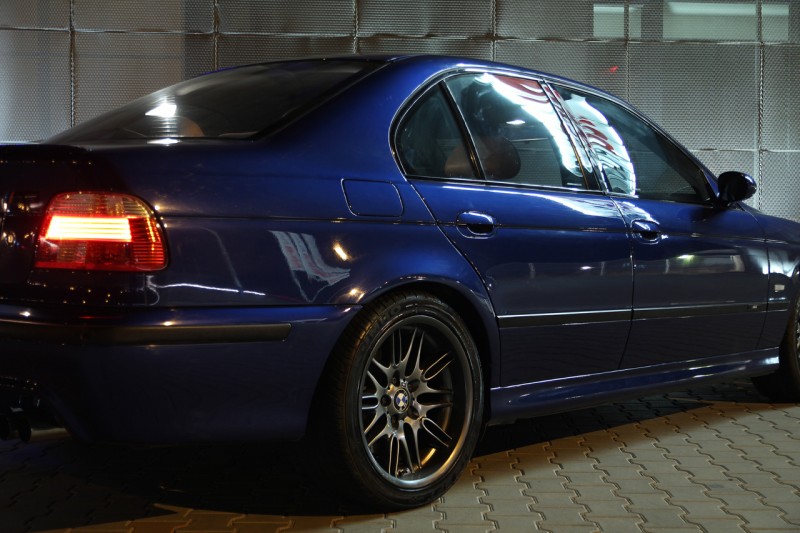 e3-bmw-m5-individual.jpg