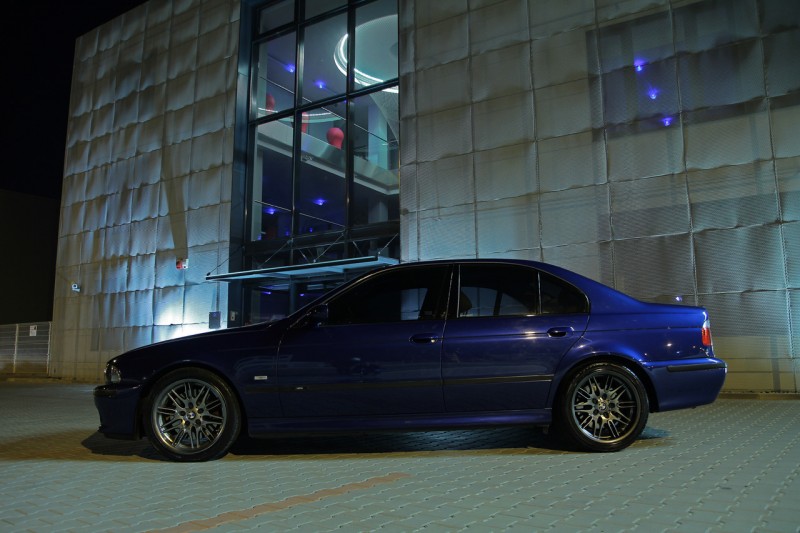 e4-bmw-m5-individual.jpg