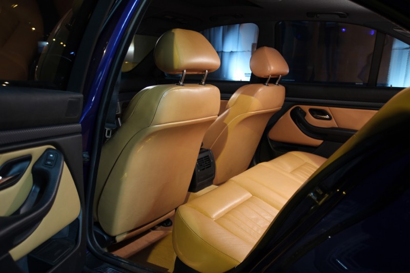 e7-bmw-m5-individual.jpg