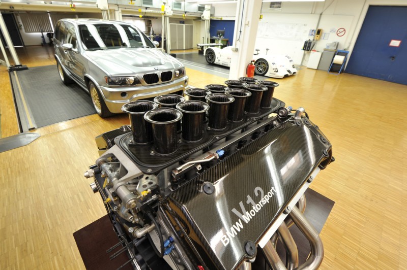 v12-005.jpg