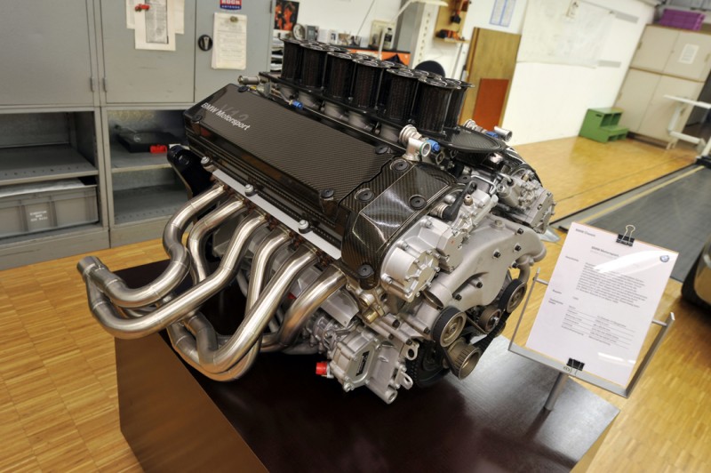 v12-003.jpg